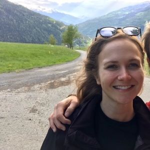 Meet your Posher, Danielle